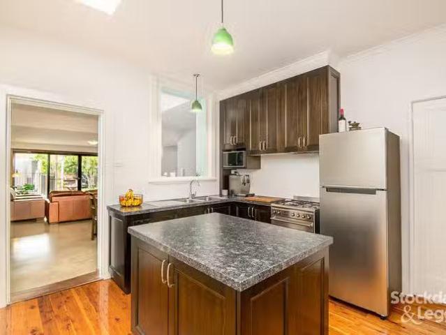 Nice 7 Knight Street, Shepparton, VIC 3630