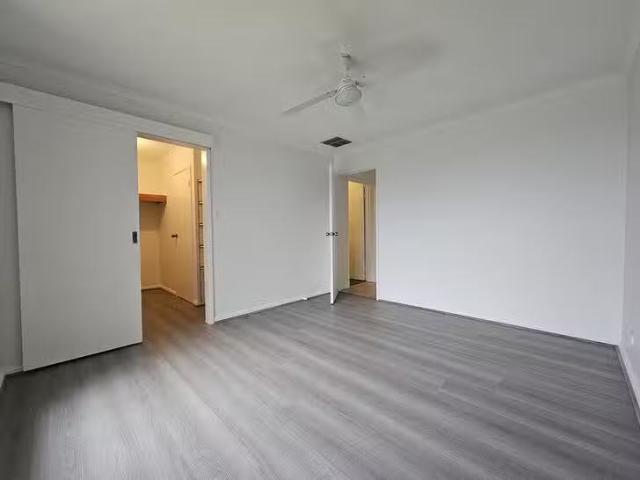 Cheap 7 Opala Court, Hallett Cove, SA 5158