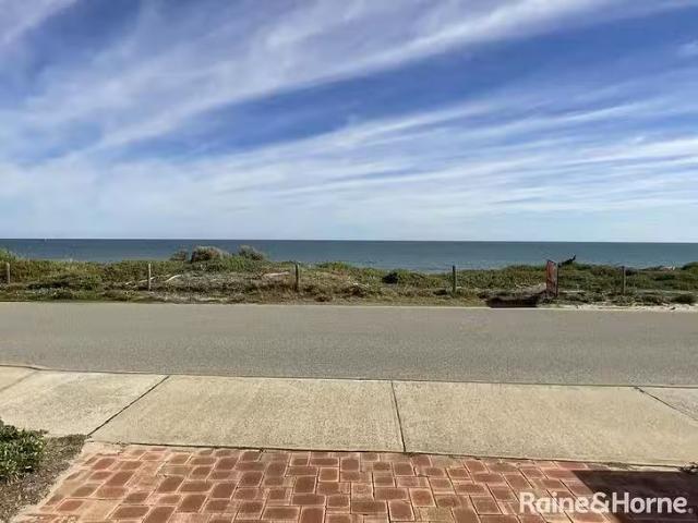 Charming 7 Ormsby Terrace, San Remo, WA 6210