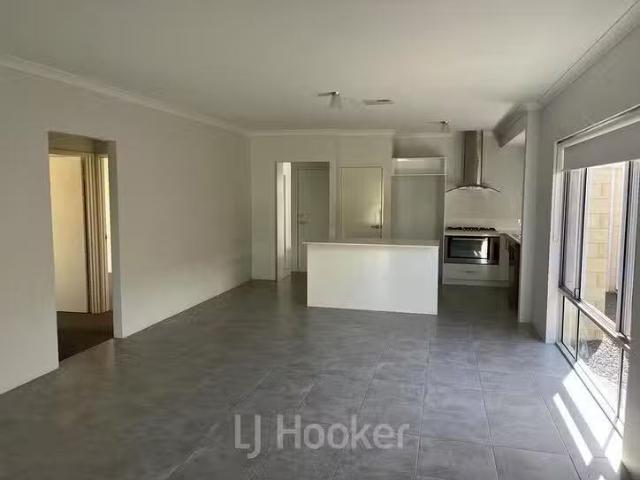 Nice 7 Pertuis Way, Yalyalup, WA 6280