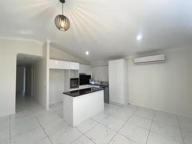 Charming 84 Laricina Circuit, Forest Lake, QLD 4078