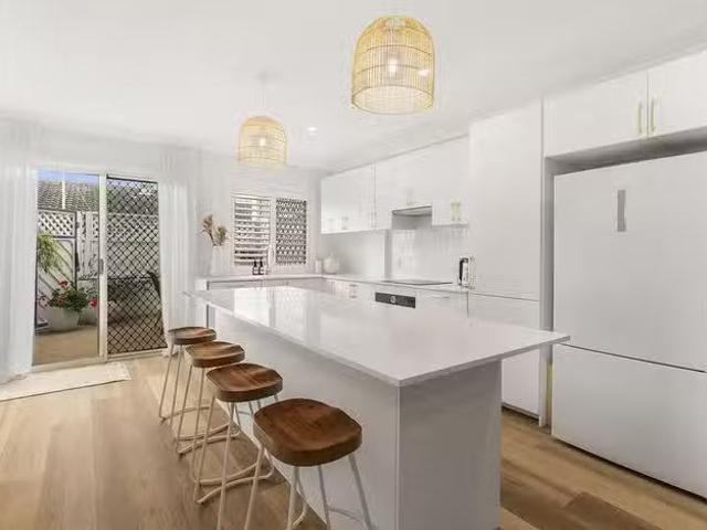 Charming 8/507 Oxley Road, Sherwood, QLD 4075