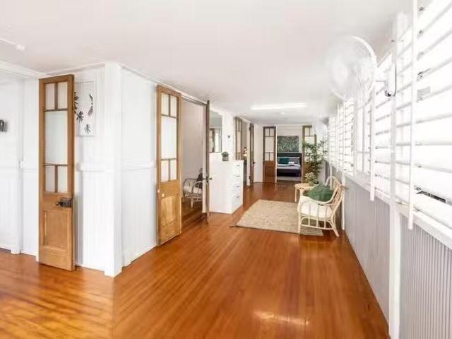New 86 Cairns Street, Cairns North, QLD 4870