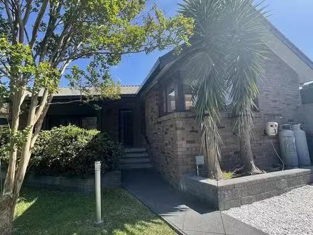 Deal! 86 Yurunga Drive, North Nowra, NSW 2541