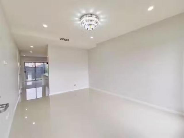 Cozy 80 Westbrook Circuit, Marsden Park Townhouse for rent Li.