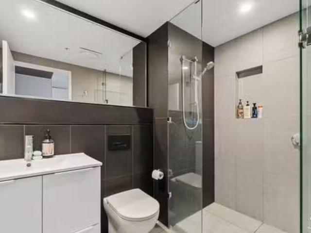 Just in! 811/11 Carriage Street, Bowen Hills, QLD 4006