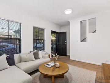 Just in! 8/11 King Street, Norwood Townhouse for rent Listed.