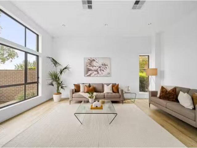 For Rent! 8/16 Ray Ellis Crescent, Forde House for rent Liste.
