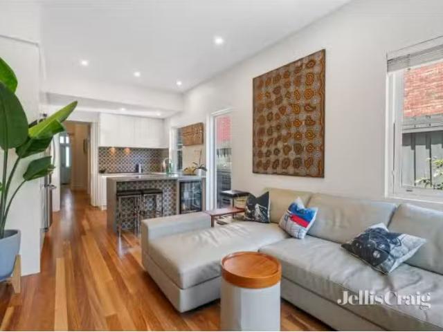 Cozy 81 Rowena Parade, Richmond House for rent Listed by Shan.