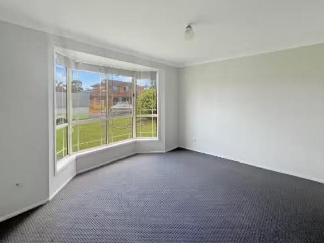 Unique 81a Hamlet Cres, ROSEMEADOW House for rent Listed by E.