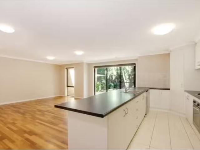Just in! 8/20 Tea Gardens, GUNGAHLIN Townhouse for rent Liste.