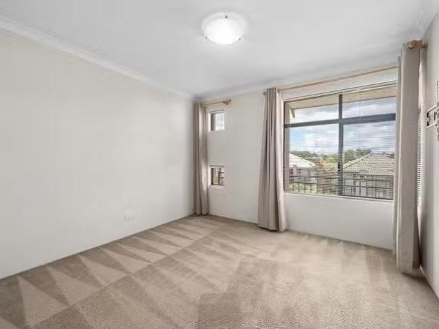Cheap 8/3 Andy Zuvela Road, Beeliar, WA 6164
