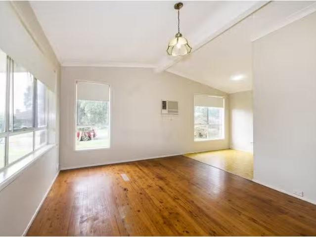Rental! 83 College Street, Cambridge Park House for rent List.