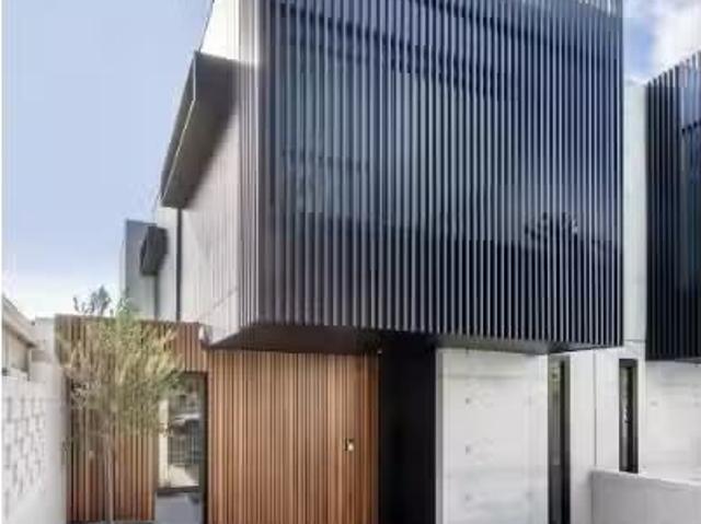 Nice 8 Clarence Street, MOUNT LAWLEY House for rent Listed by.