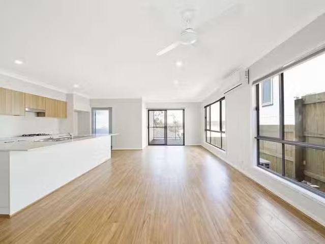 Charming 8 Denali Street, Holmview, QLD 4207