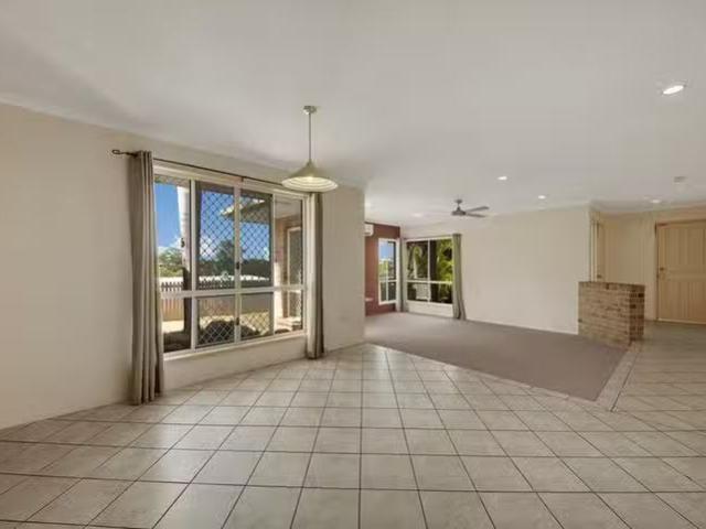 Cheap 8 Fairbairn Place, Clinton, QLD 4680