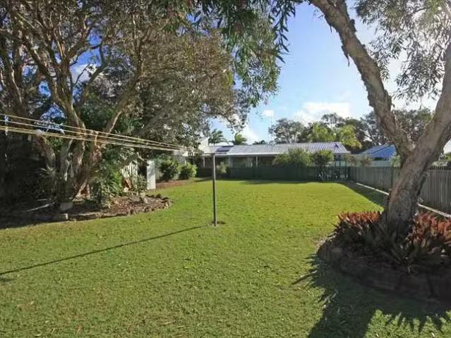 Deal! 8 Flinders Street, Currimundi, QLD 4551