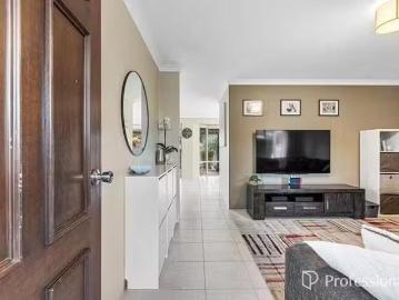 For Rent! 8 Freyler Court, Alexander Heights, WA 6064