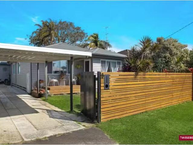 Charming 8 Oxford Street, Umina Beach House for rent Listed b.