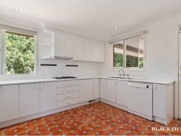 Rental! 8 Logan Street, Narrabundah House for rent Listed by.