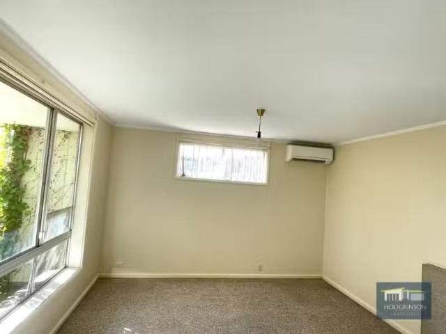 Nice 8 Souter Place, WESTON House for rent Listed by Ganesh P.