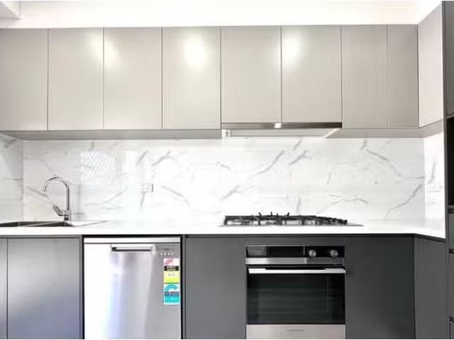 For Rent! 8 Sawle Glade, MARSDEN PARK House for rent Listed b.