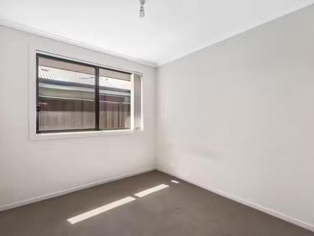Deal! 8 Sittella Avenue, Burton, SA 5110