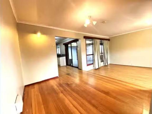 Deal! 8 Sunrise Place, Wyndham Vale VIC 3024