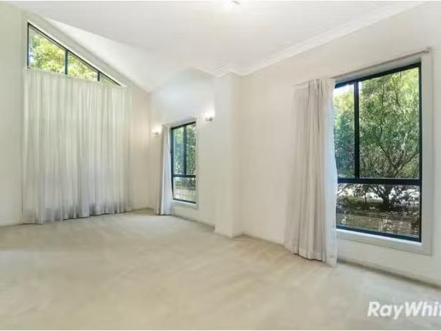 Unique 8 Purton Street, STANHOPE GARDENS House for rent Liste.