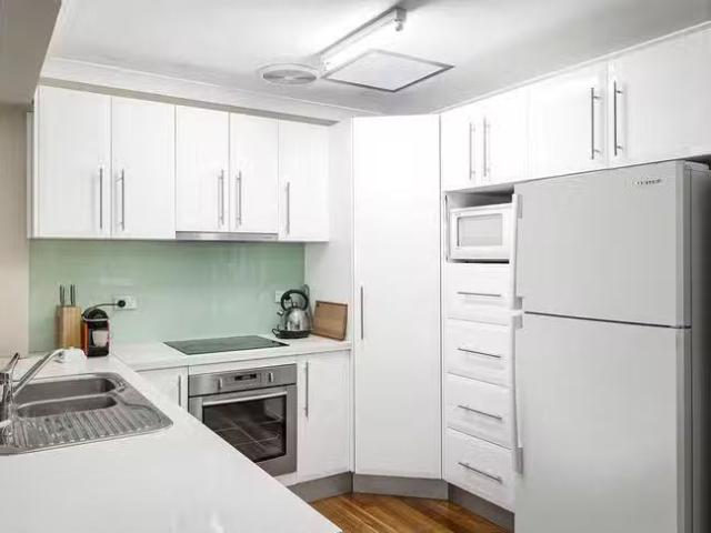 Cheap 8 Ranch Avenue, Glenbrook, NSW 2773