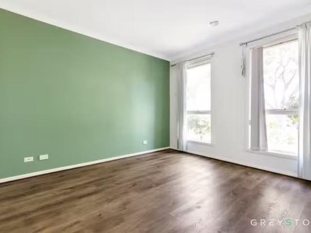 For Rent! 8 Waranga Close, Caroline Springs VIC 3023