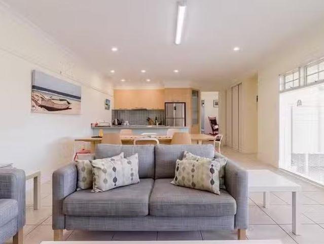 Deal! 8 Wheatland Street, Seacliff, SA 5049