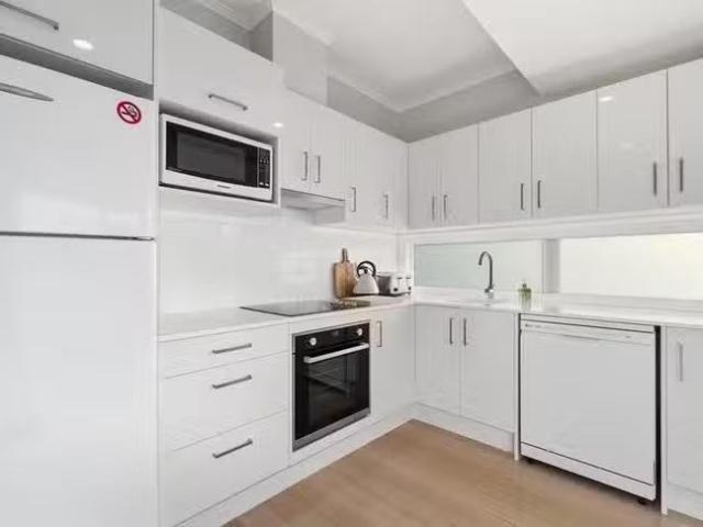 Cheap 95 Ninth Avenue, Rosebud, VIC 3939