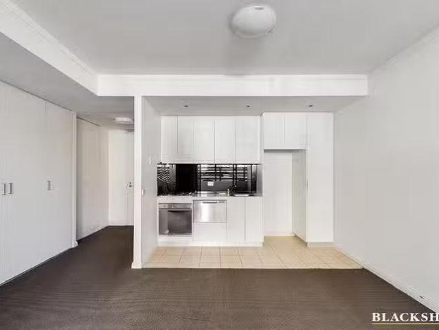 Nice 9/67 Giles Street, Kingston, ACT 2604