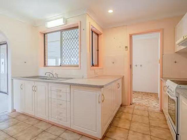 Charming 96 Kanangra Drive, Taree, NSW 2430