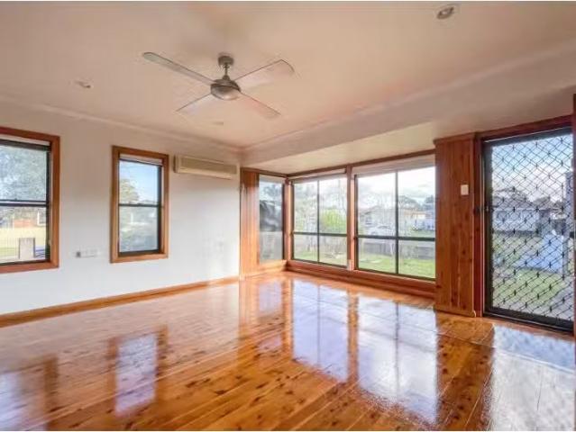 Unique 97 King Street, Warilla House for rent Listed by Zoe P.