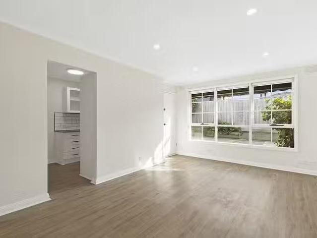 For Rent! 9/9 Albert Street, Mordialloc, VIC 3195