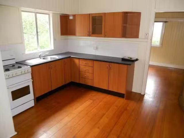 For Rent! 99 Sixth Avenue, Bardon, QLD 4065