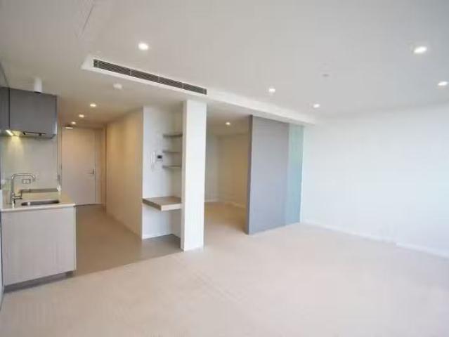 Just in! 907/68 Wests Road, Maribyrnong VIC 3032
