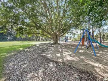 Cozy 90 School Road, Victoria Point, QLD 4165