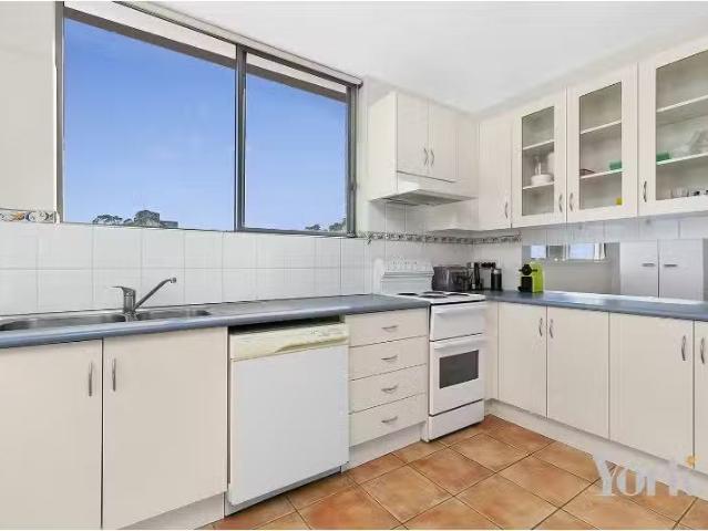Unique 9/16 Morton Street, Wollstonecraft Apartment for rent.