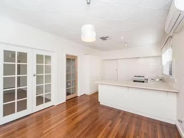 Nice 91A Riseley Street, Ardross, WA 6153