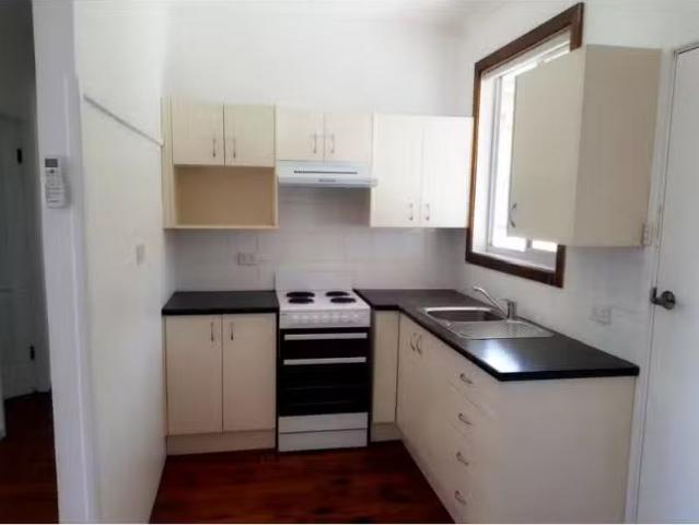 Just in! 92 Floraville Road, Floraville House for rent Listed.