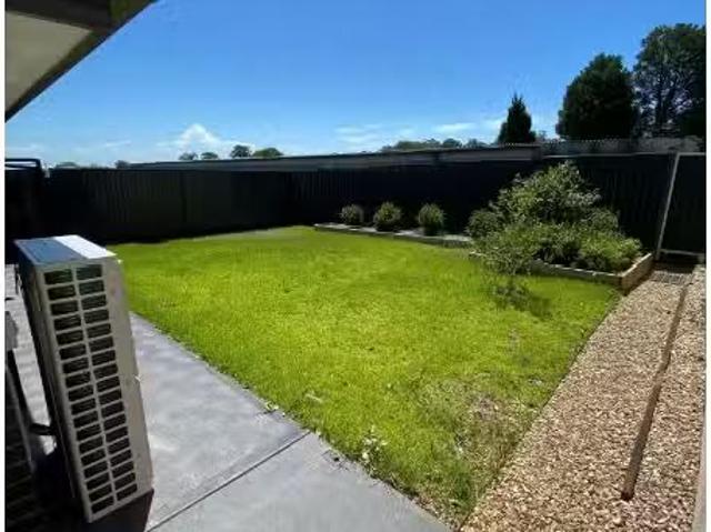 Unique 9/3 Ellis Street, CONDELL PARK Townhouse for rent List.