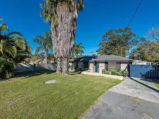 Cozy 9 Argus Close, Craigie, WA 6025