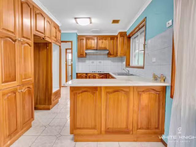 Charming 9 Beverley Street, Kings Park VIC 3021