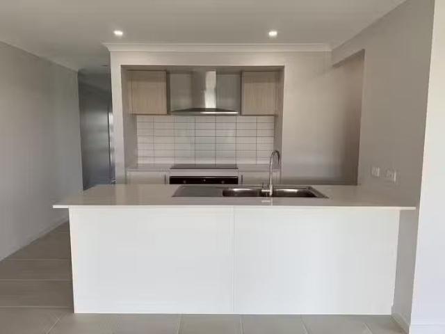 For Rent! 9 Eastminster Street, Eli Waters, QLD 4655