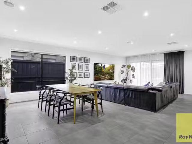 Deal! 9 Haystack Drive, Truganina, VIC 3029