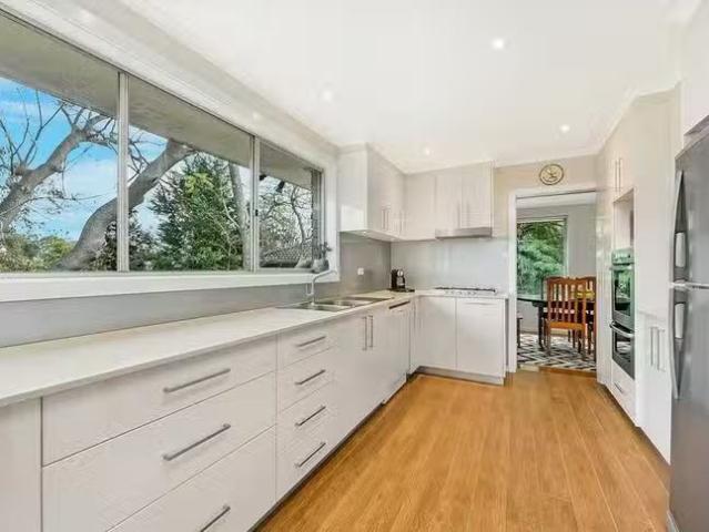 Cheap 9 Hillside Place, West Pennant Hills, NSW 2125