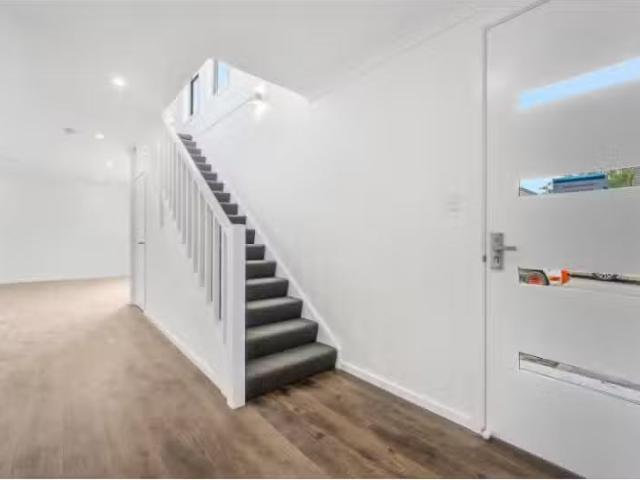 For Rent! 9 Ida Circuit, VINEYARD House for rent Listed by Co.